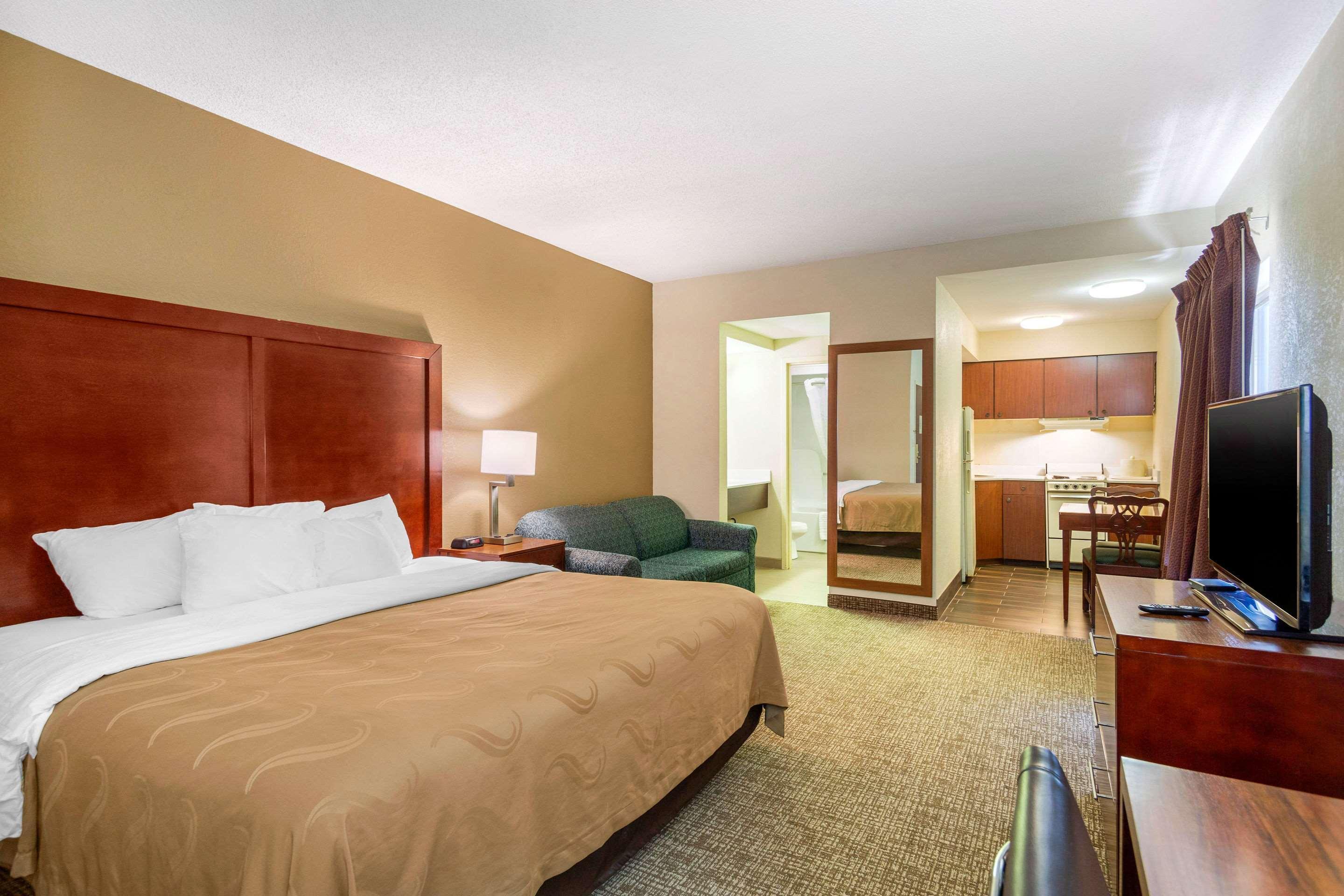 Quality Inn & Suites Olde Town Portsmouth Kültér fotó