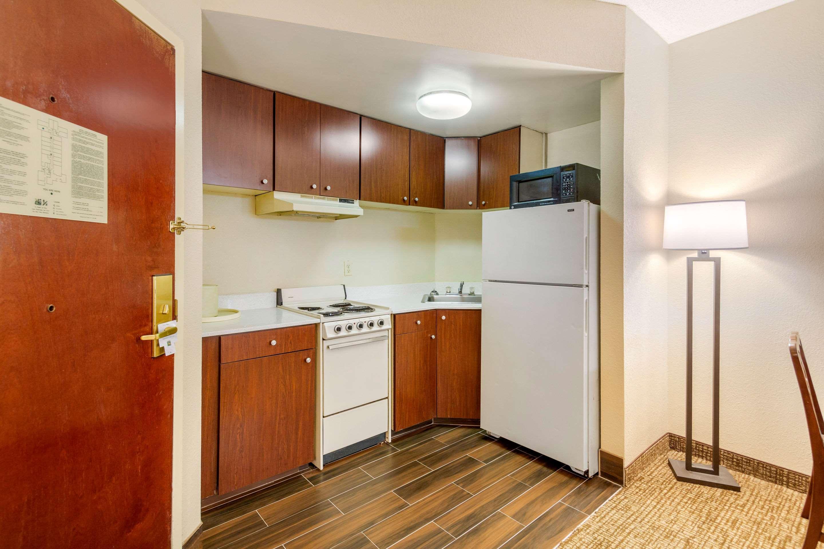 Quality Inn & Suites Olde Town Portsmouth Kültér fotó