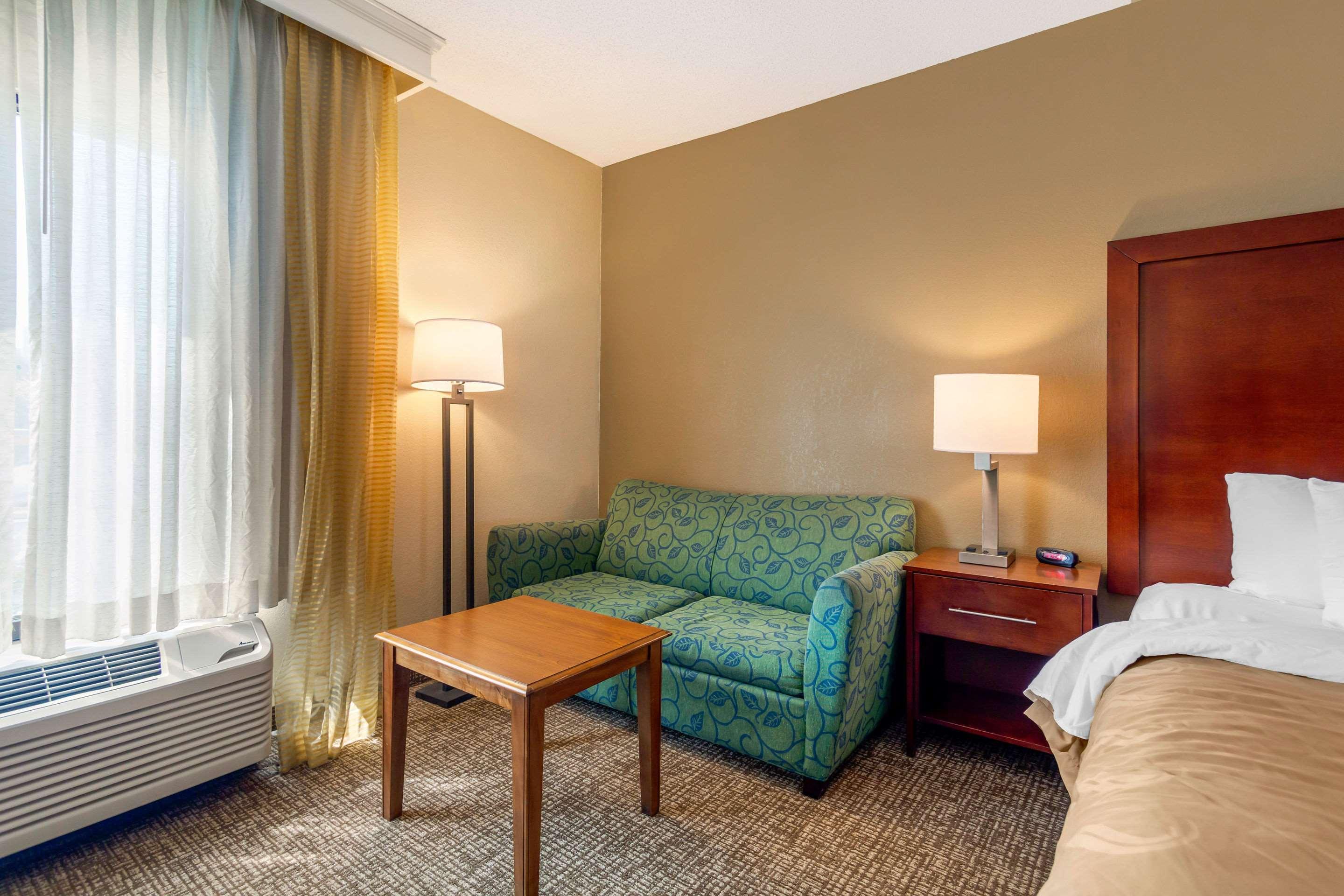 Quality Inn & Suites Olde Town Portsmouth Kültér fotó
