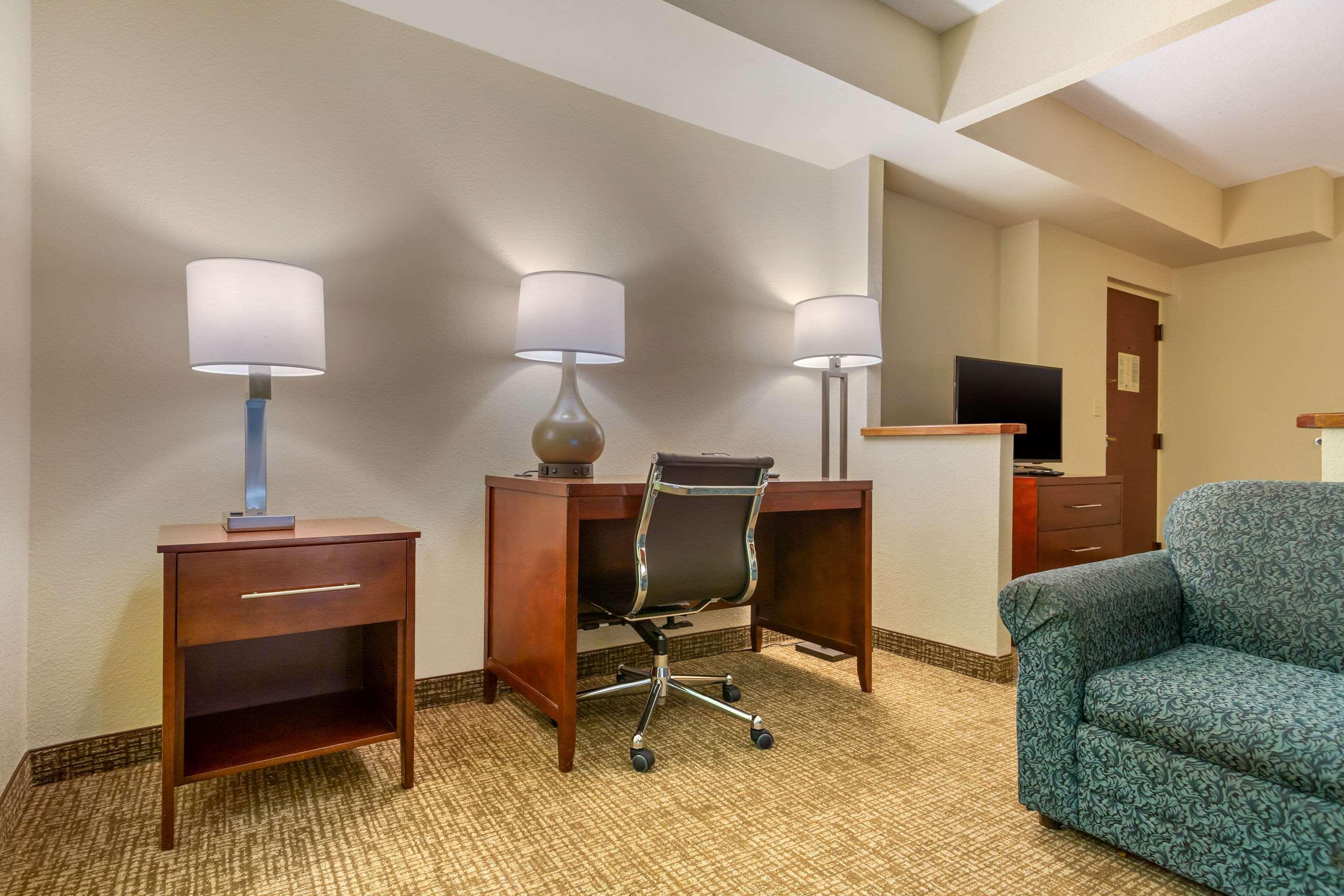 Quality Inn & Suites Olde Town Portsmouth Kültér fotó