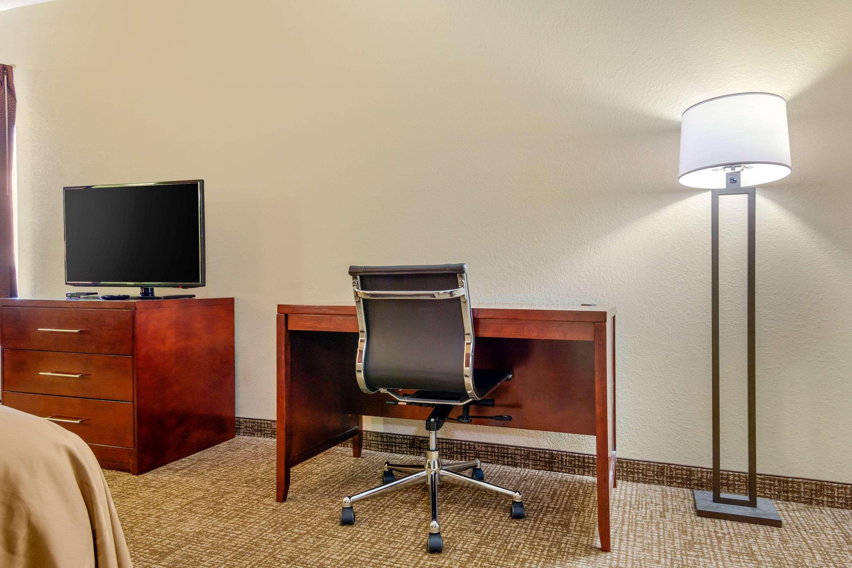 Quality Inn & Suites Olde Town Portsmouth Kültér fotó