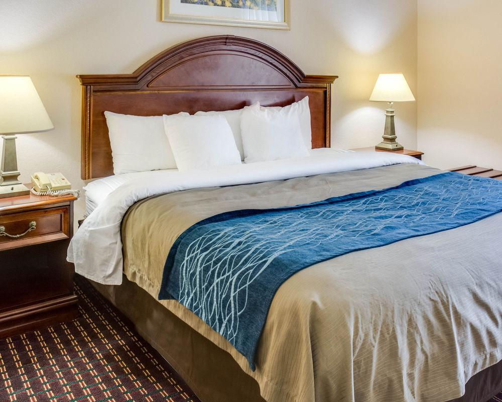 Quality Inn & Suites Olde Town Portsmouth Kültér fotó