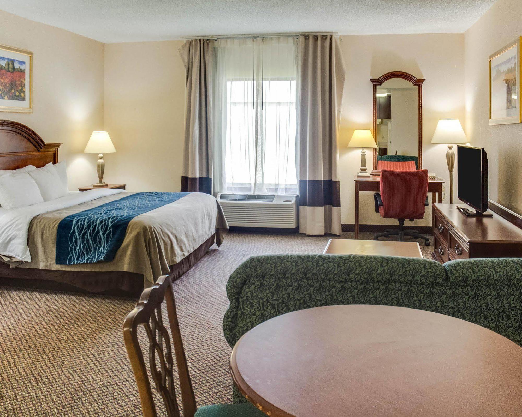 Quality Inn & Suites Olde Town Portsmouth Kültér fotó